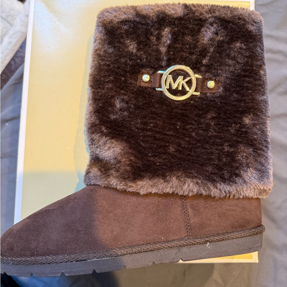 Michael Kors Chocolate Fur Boots with Gold Logo size 5 womens new!